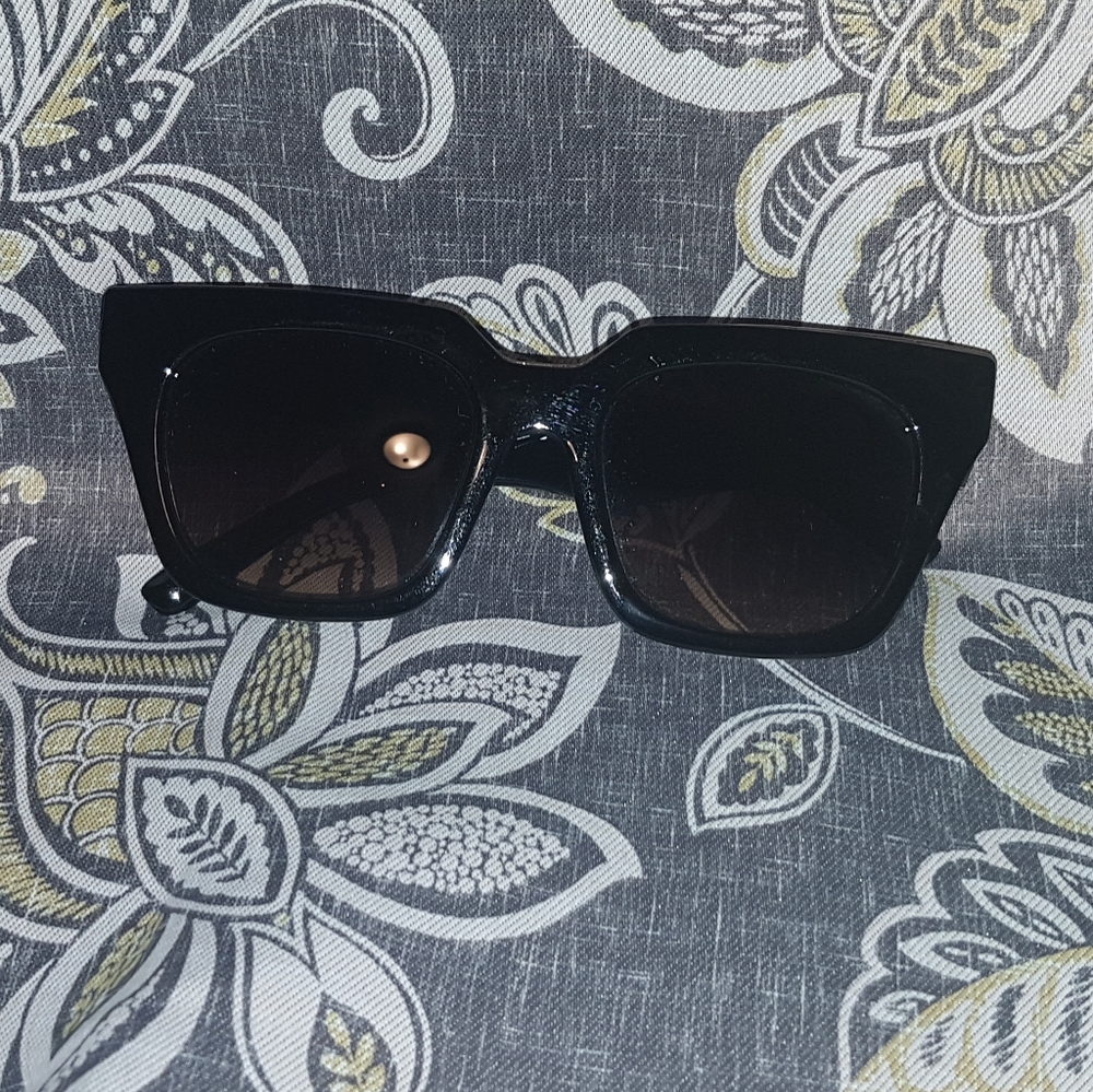 Steve Madden sunglasses